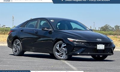 2025 Hyundai Elantra Limited
