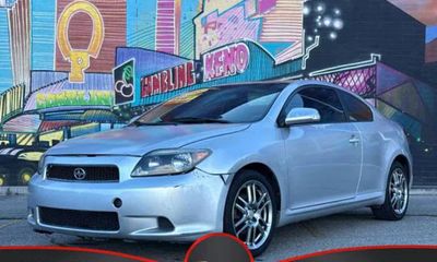 2005 Toyota Scion TC Base