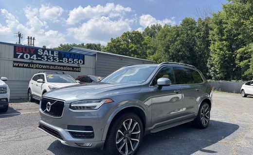 2018 Volvo XC90 Momentum