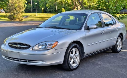 2002 Ford Taurus SE
