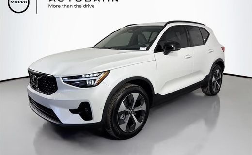 2026 Volvo XC40 Plus Dark