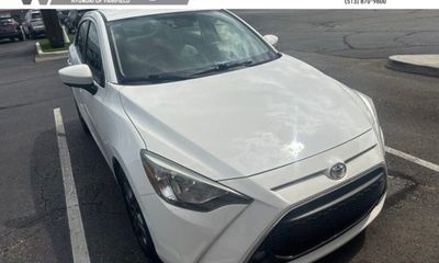 2020 Toyota Yaris LE