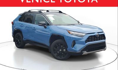 2025 Toyota RAV4 XSE