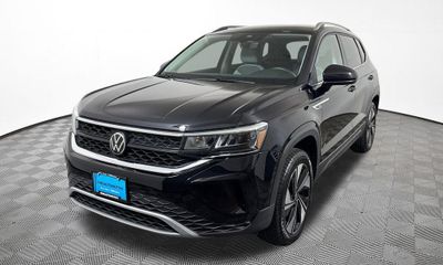 2024 Volkswagen Taos 4Motion SE
