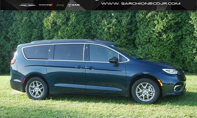 2022 Chrysler Pacifica Touring