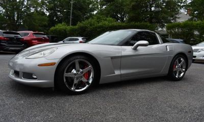 2005 Chevrolet Corvette Base