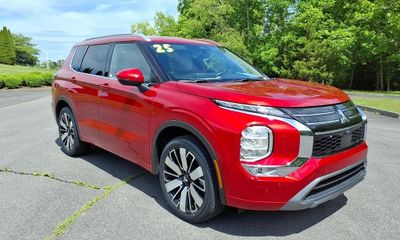 2025 Mitsubishi Outlander