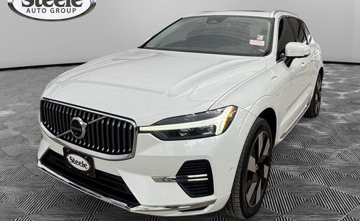 2023 Volvo XC60 Plus Bright