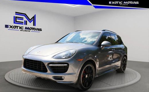 2013 Porsche Cayenne GTS
