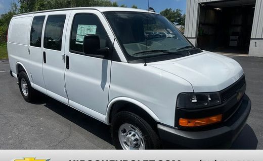 2025 Chevrolet Express 2500