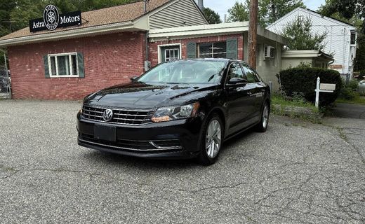 2018 Volkswagen Passat SE