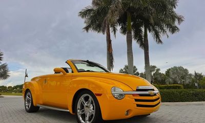2005 Chevrolet SSR LS