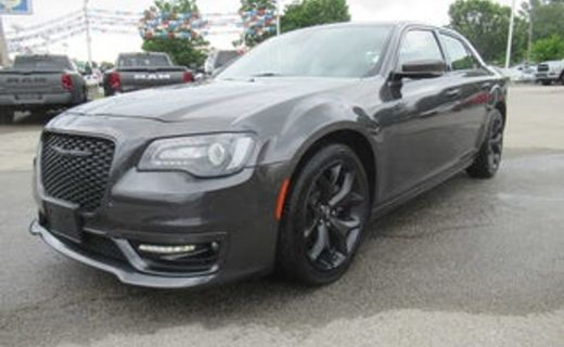 2022 Chrysler 300 Touring L