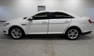 2016 Ford Taurus SEL