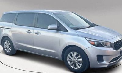 2016 Kia Sedona L LOW Level