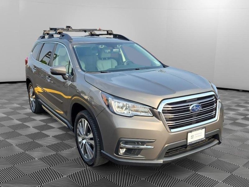 2022 Subaru Ascent — a typically priced live listing