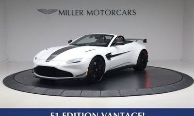 2023 Aston Martin Vantage Roadster