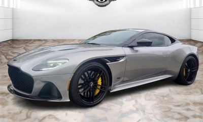 2023 Aston Martin DBS Coupe