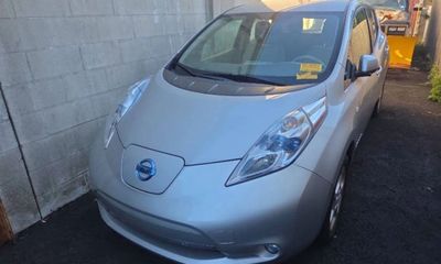 2012 Nissan Leaf SL