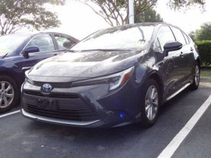 2025 Toyota Corolla Hybrid — a typically priced live listing