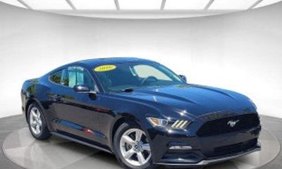 2017 Ford Mustang V6 Coupe
