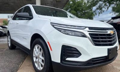 2023 Chevrolet Equinox LS