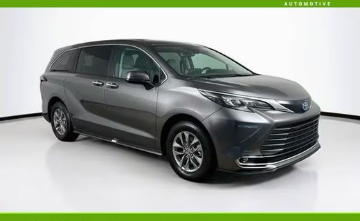 2024 Toyota Sienna XLE