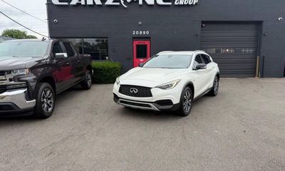 2018 Infiniti QX30 Premium