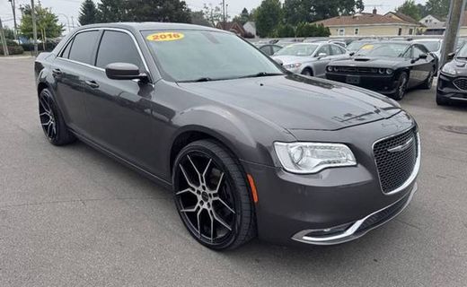 2016 Chrysler 300 Limited