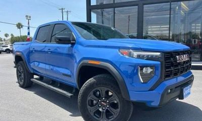 2025 GMC Canyon Elevation