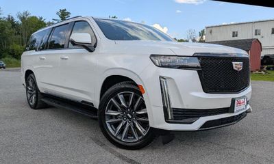 2022 Cadillac Escalade ESV Sport Platinum