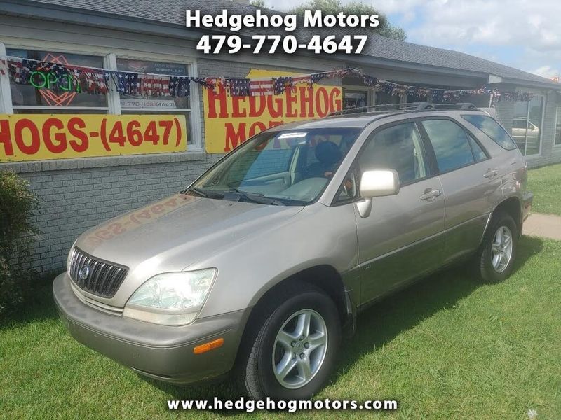 2001 Lexus RX — a typically priced live listing