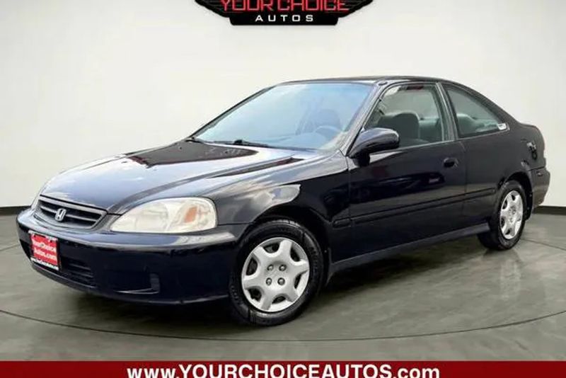2000 Honda Civic — a typically priced live listing