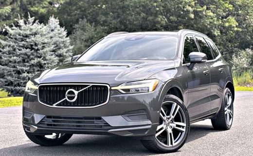 2018 Volvo XC60 Momentum