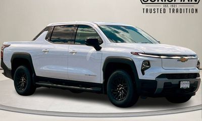 2026 Chevrolet Silverado 2LT
