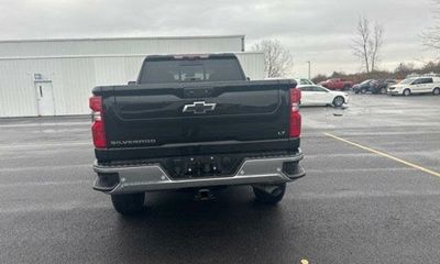 2024 Chevrolet Silverado HD LT