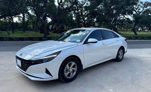 2022 Hyundai Elantra SE
