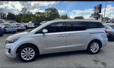 2016 Kia Sedona EX Middle Level