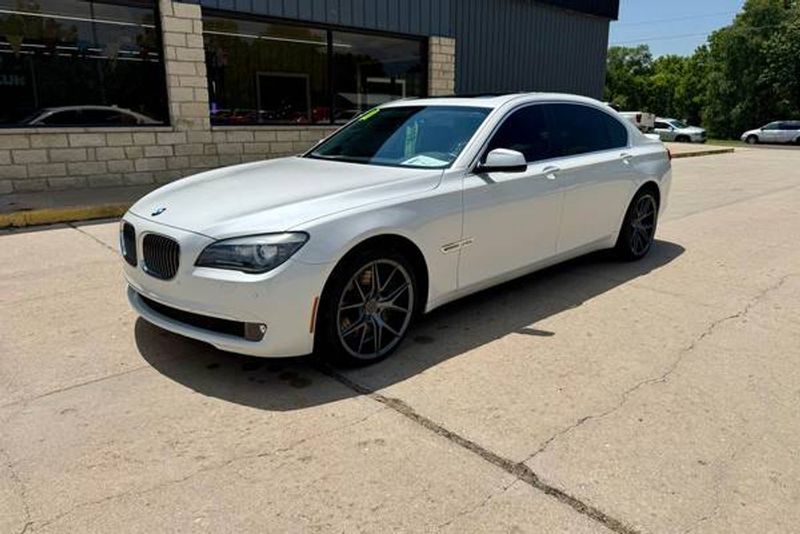 2011 Bmw 750lxi — a typically priced live listing