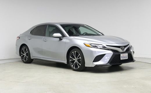 2020 Toyota Camry SE