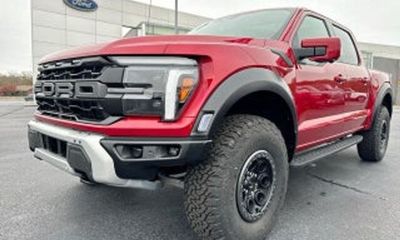 2023 Ford F-150 SuperCrew Raptor
