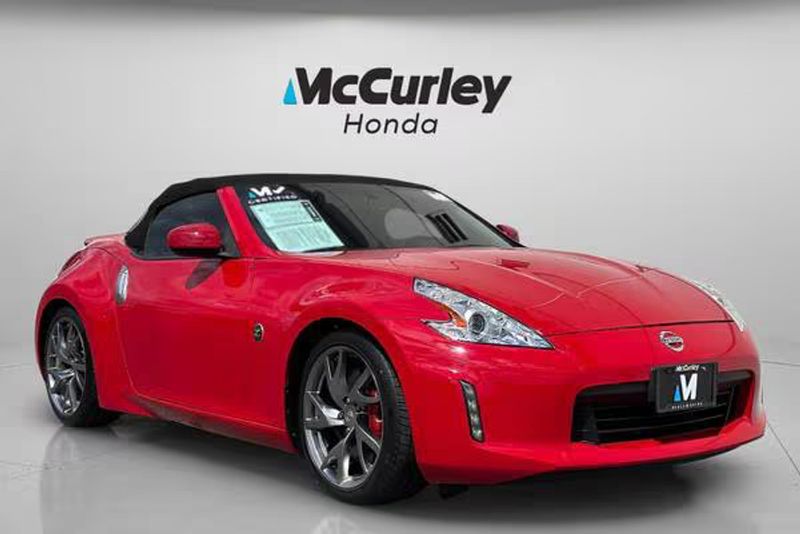 2013 Nissan 370Z — a typically priced live listing
