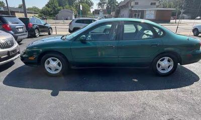 1999 Ford Taurus SE
