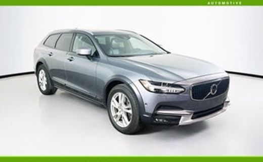 2018 Volvo V90CC Momentum