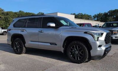 2024 Toyota Sequoia Platinum