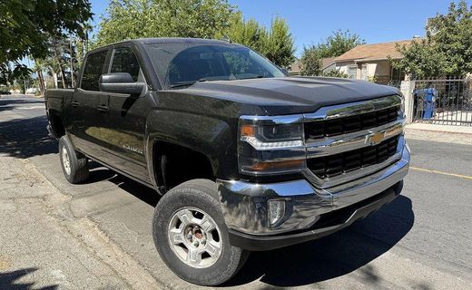 2018 Chevrolet Silverado LT