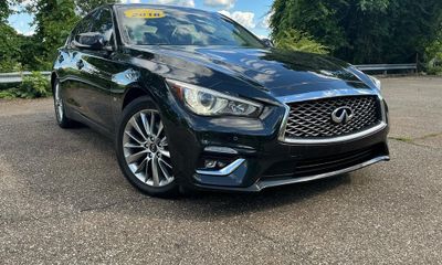 2018 Infiniti Q50 30T Luxe