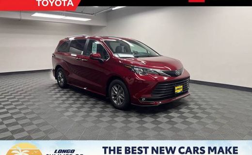 2026 Toyota Sienna XLE