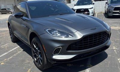 2021 Aston Martin DBX