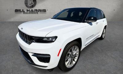 2023 Jeep Grand Cherokee Summit